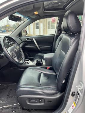 2013 Toyota Highlander SE