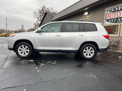 2013 Toyota Highlander SE