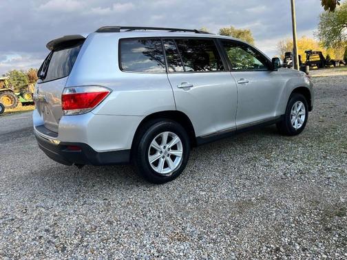 2013 Toyota Highlander SE