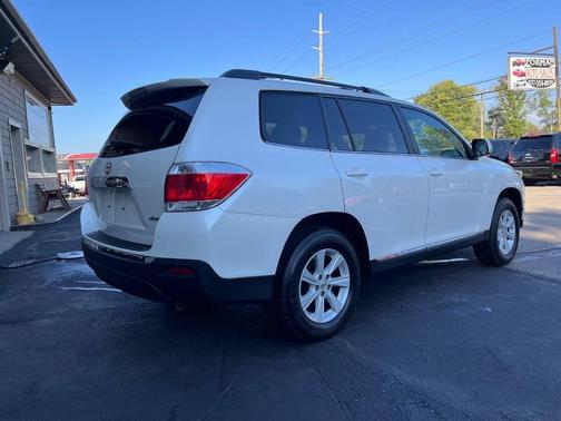 2013 Toyota Highlander SE