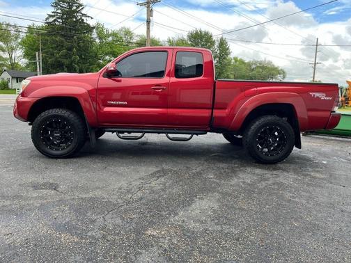 2013 Toyota Tacoma Base