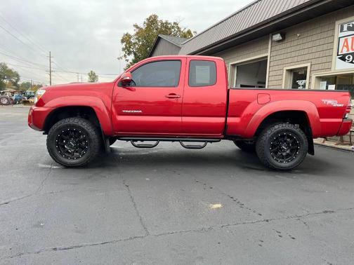 2013 Toyota Tacoma Base