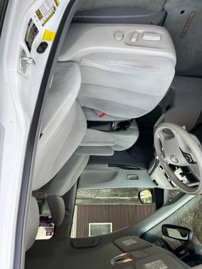 2012 Toyota Sienna LE