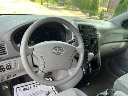 2009 Toyota Sienna LE