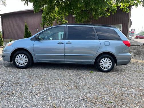 2009 Toyota Sienna LE