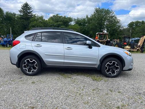 Ice Silver Metallic 2013 Subaru XV Crosstrek 2.0i Limited