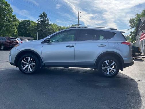 Silver Sky Metallic 2016 Toyota RAV4 XLE