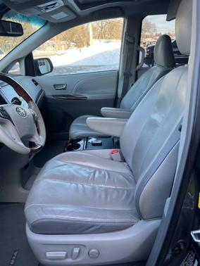 2011 Toyota Sienna XLE