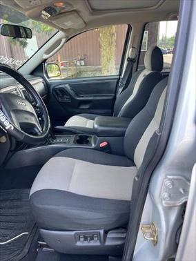 2004 Jeep Grand Cherokee Laredo