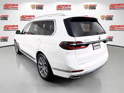 2025 BMW X7 xDrive40i