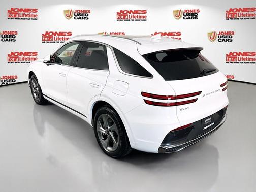 2026 Genesis GV70 2.5T
