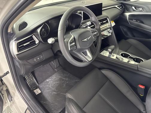 2026 Genesis G70 2.5T Standard
