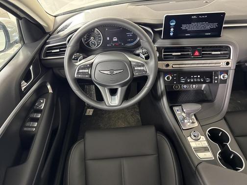 2026 Genesis G70 2.5T Standard