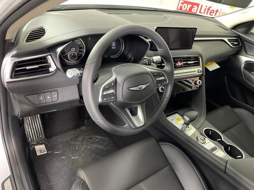 2026 Genesis G70 2.5T Standard