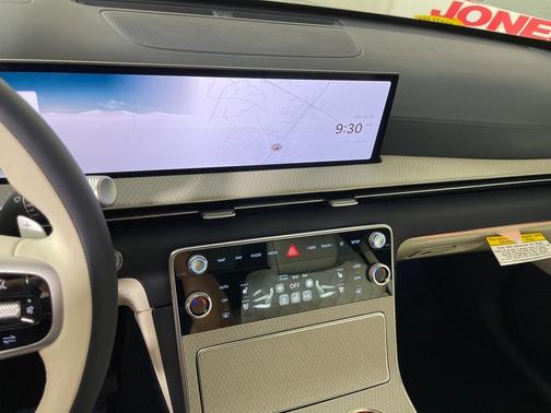 2026 Genesis GV80