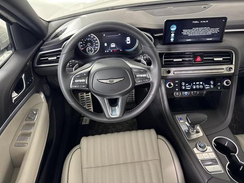 2025 Genesis G70 2.5T