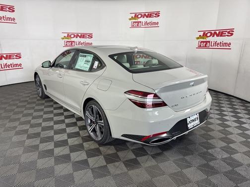 2025 Genesis G70 2.5T