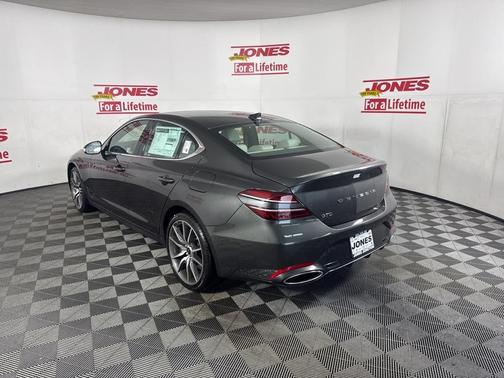 2025 Genesis G70 2.5T