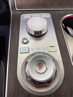 2025 Genesis GV80 2.5T Prestige