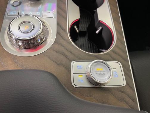 2026 Genesis GV80 2.5T