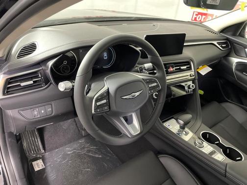 2026 Genesis G70 2.5T Standard