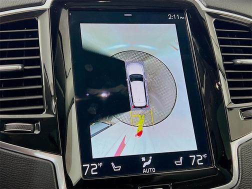 2022 Volvo XC90 T6 Momentum 7 Passenger