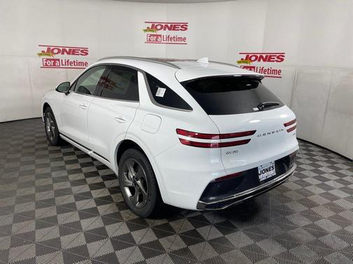 Alta White 2026 Genesis GV70 2.5T