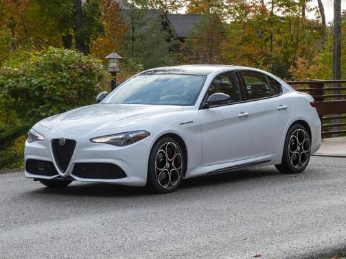 2023 Alfa Romeo Giulia Quadrifoglio