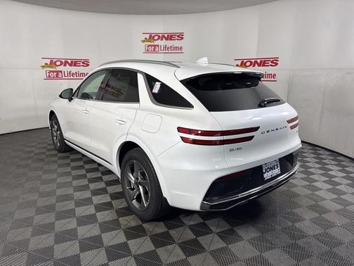 2026 Genesis GV70 2.5T Select
