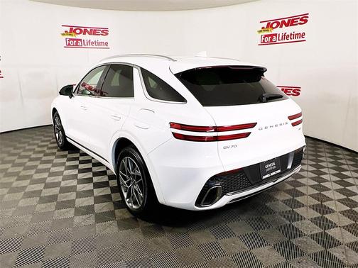 2024 Genesis GV70 2.5T