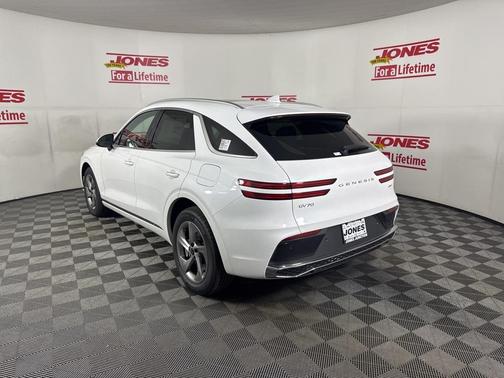 2026 Genesis GV70 2.5T