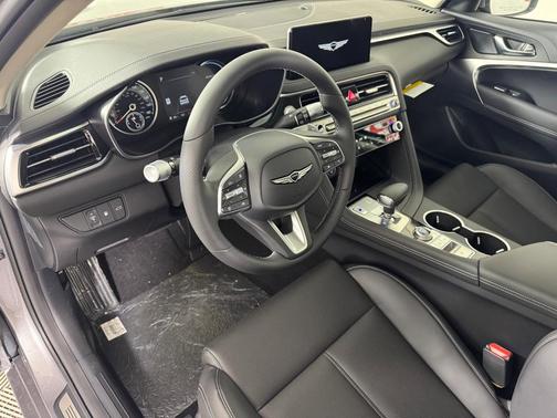 2026 Genesis G70 2.5T Standard