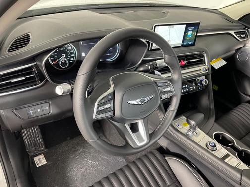 2026 Genesis G70 2.5T Prestige