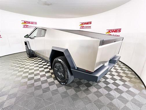 2025 Tesla Cybertruck Base