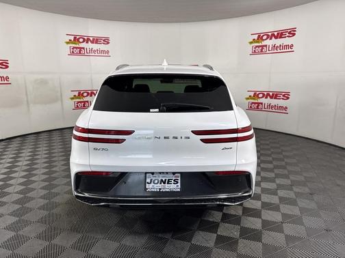 2026 Genesis GV70 2.5T Advanced