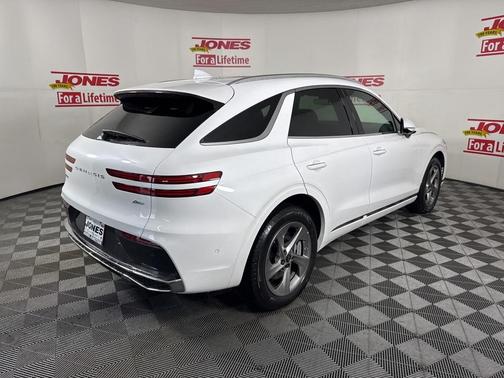 2026 Genesis GV70 2.5T Advanced