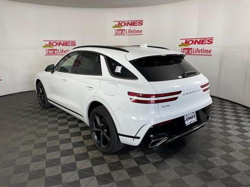 2026 Genesis GV70 2.5T
