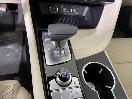 2026 Genesis G70 2.5T Standard