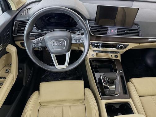 2024 Audi Q5 45 S line quattro Premium