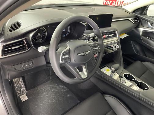 2026 Genesis G70 2.5T Standard