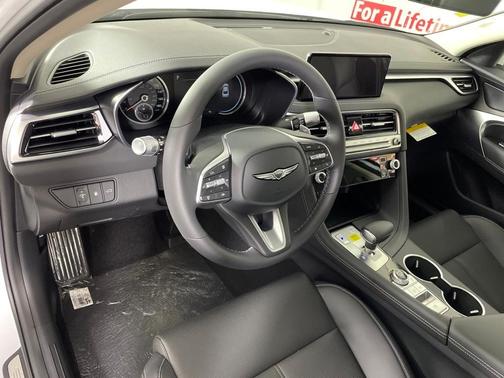 2026 Genesis G70 2.5T Standard