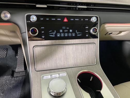 2025 Genesis GV80 2.5T