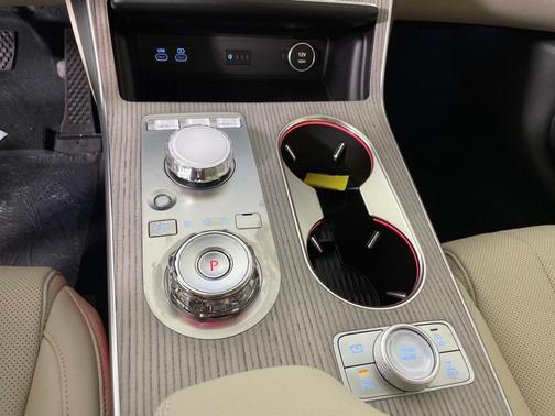 2025 Genesis GV80 2.5T
