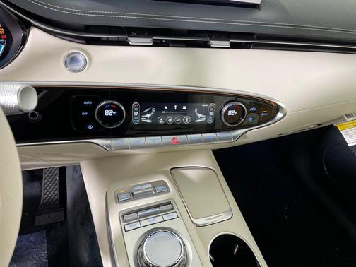 2025 Genesis Electrified GV70 Advanced