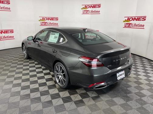 2026 Genesis G70 2.5T Standard