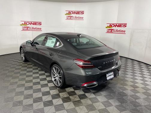 2026 Genesis G70 2.5T Standard