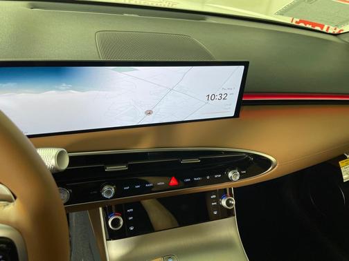 2026 Genesis GV70 2.5T