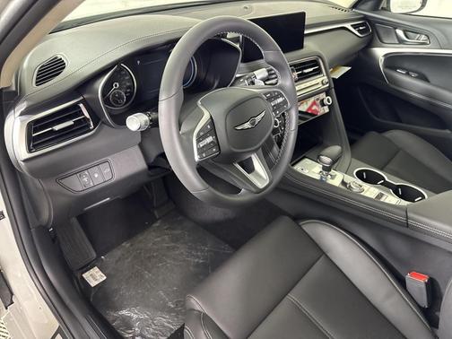 2026 Genesis G70 2.5T Standard