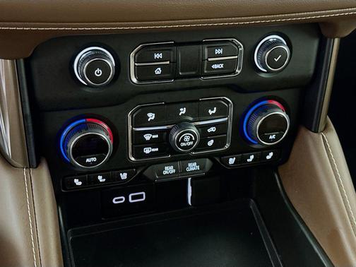 Black 2024 Chevrolet Suburban High Country