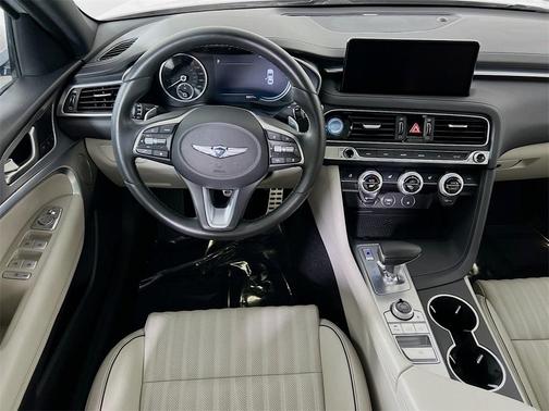 2022 Genesis G70 2.0T